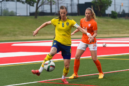 Sveriges Lotta Schelin och Nederländernas Anouk Hoogendijk