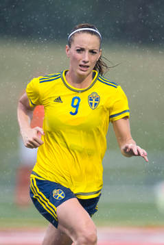 Sveriges Kosovare Asllani