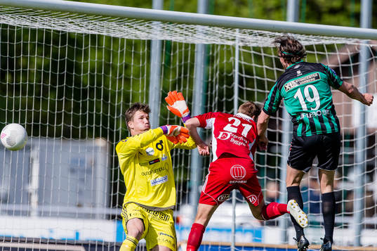 Varbergs David Johannesson nickar strax utanför Degerfors