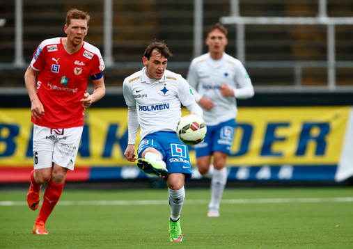 Kalmars David Elm och Norrköpings Nikola Tkalcic