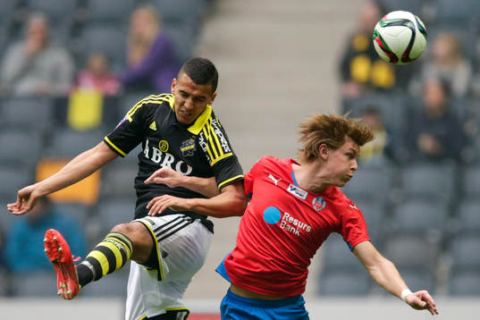 s Nabil Bahoui och Helsingborgs Emil Krafth