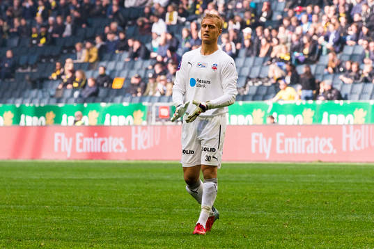 Helsingborgs målvakt Pär Hansson ser deppig ut