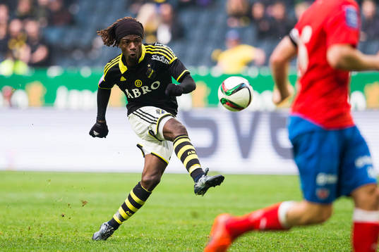 s Mohamed Bangura med ett skott