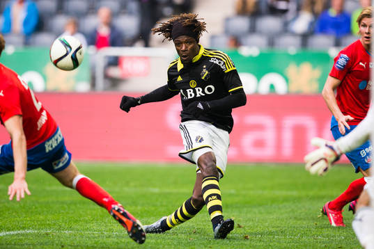 s Mohamed Bangura med ett skott