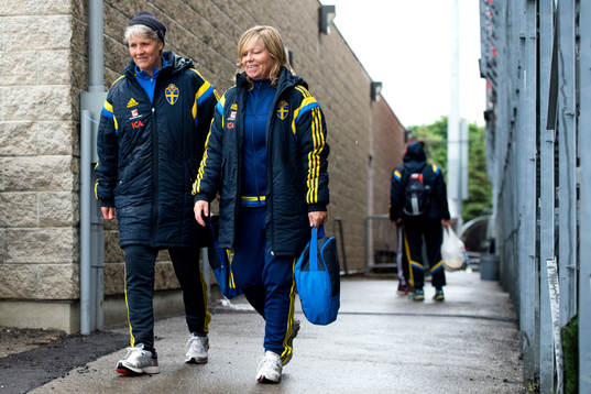 Sveriges förbundskapten Pia Sundhage och landslagschef