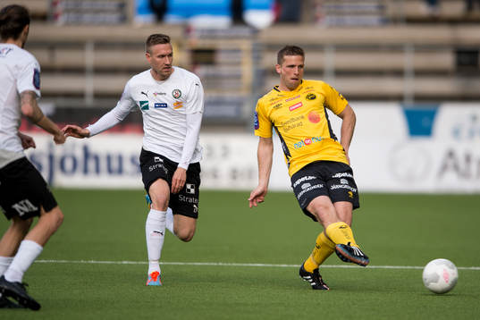 Elfsborgs Anders Svensson och Örebros Marcus Pode