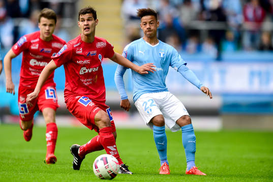 Åtvidabergs Mauricio Albornoz och Malmö FFs Tobias Sana
