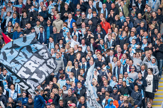Malmö FFs supportrar jublar