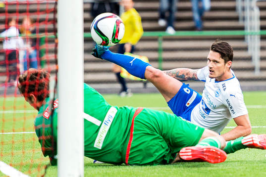 Värnamos Pär Cederquist gör 1-1