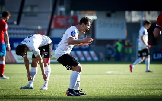 Örebros Nordin Gerzic deppar