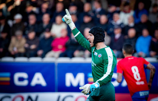 Helsingborgs målvakt Matt Pyzdrowski jublar