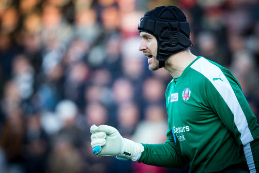 Helsingborgs målvakt Matt Pyzdrowski jublar