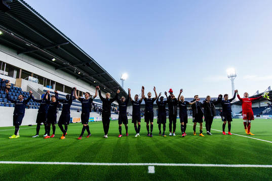Malmö FFs spelare tackar publiken