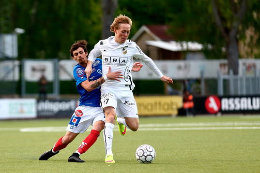 Åtvidabergs Ruben Lameiras och Häckens Joel Andersson