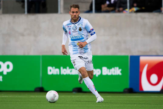 Gefles David Fällman med bollen