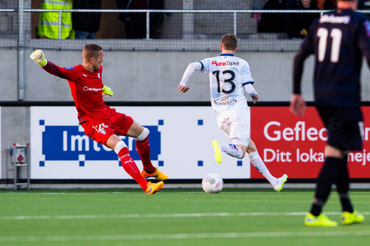 Gefles Johan Bertilsson gör 1-1 bakom Malmö FFs målvakt