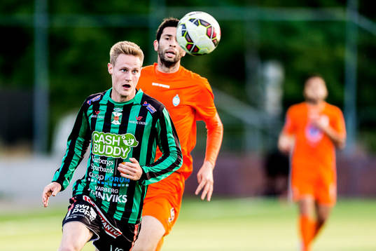 Varbergs Anton Tideman och Athletics Luca Gerbino Polo