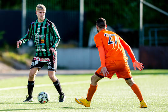 Varbergs Erik Lund och Athletics Robert Massi