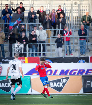 Helsingborgs Jordan Larsson deppar framför Helsingborgs