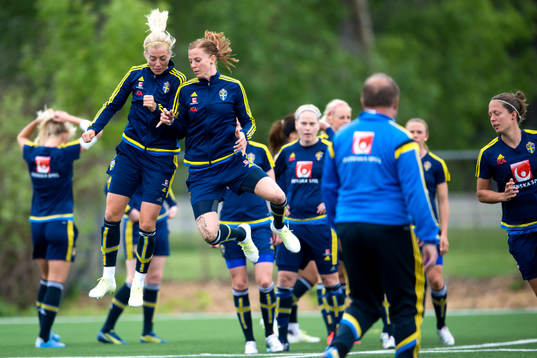 Sveriges Linda Sembrant och Lotta Schelin