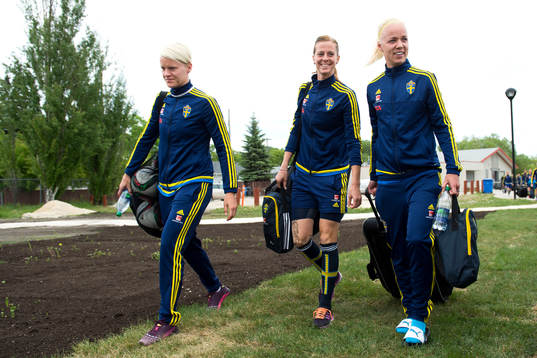 Sveriges Nilla Fischer, Lotta Schelin och Caroline Seger