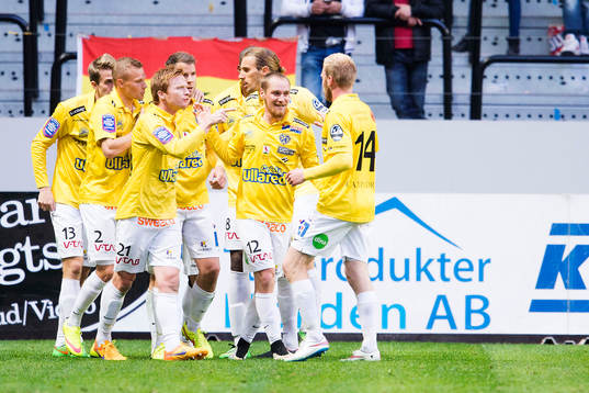Falkenbergs spelare jublar