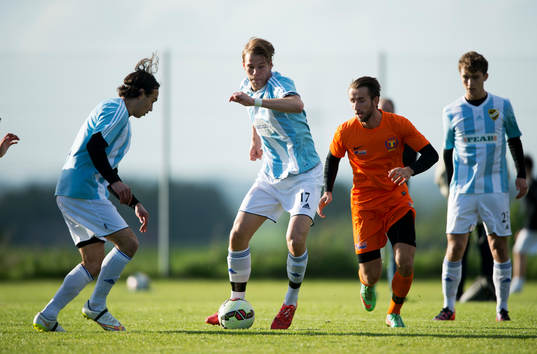 IFK Hässleholms Filip Ranmo i matchen i division 2 mellan