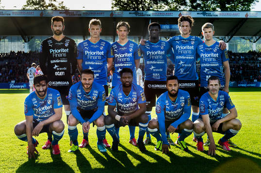 Lagbild på Halmstad BK före fotbollsmatchen i Allsvenskan