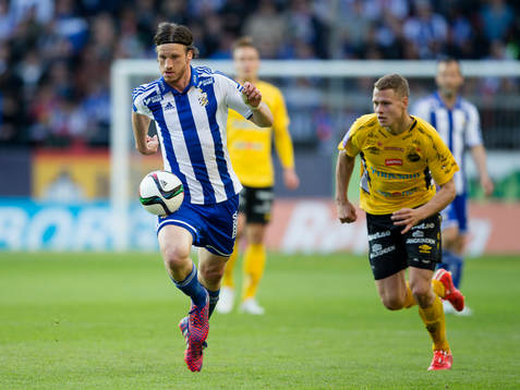 IFK Göteborgs Gustav Svensson före Elfsborgs Viktor