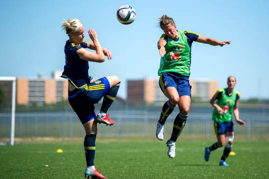 Sveriges Nilla Fischer och Lina Nilsson
