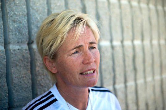 Sveriges assisterande förbundskapten Lilie Persson blir