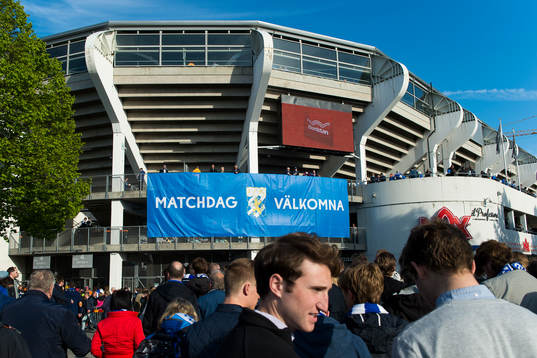 Utanför Gamla Ullevi