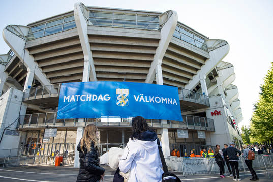 Exteriör på Gamla Ullevi med banderollen Matchdag