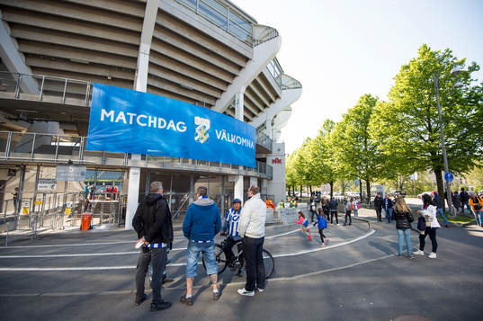 Exteriör på Gamla Ullevi med banderollen Matchdag