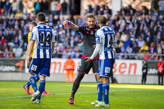 IFK Göteborgs målvakt John Alvbåge irriterad på Haitam
