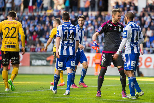 IFK Göteborgs målvakt John Alvbåge irriterad på Haitam