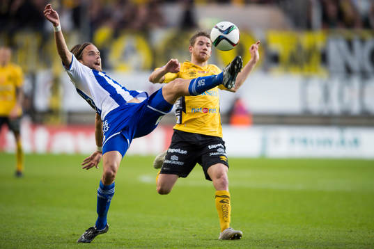 Kamp mellan IFK Göteborgs Tom Pettersson och Elfsborgs
