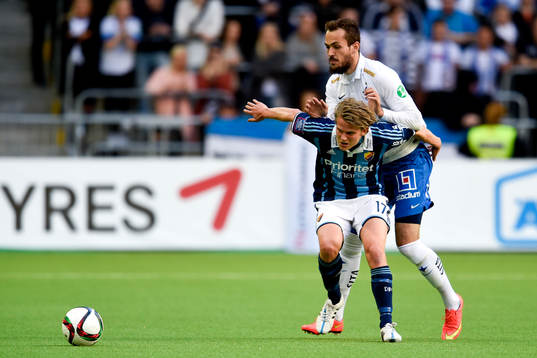 Djurgårdens Tim Björkström och Norrköpings Emir Kujovic