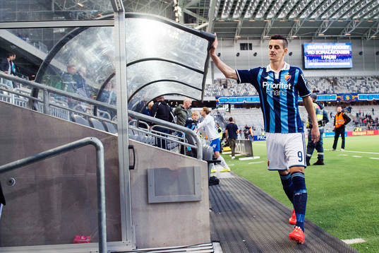 Djurgårdens Haris Radetinac deppar när han lämnar planen