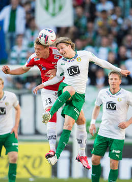 Kalmars Viktor Elm och Hammarbys Oliver Silverholt i