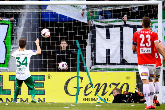Hammarbys Måns Söderqvist gör 2-1