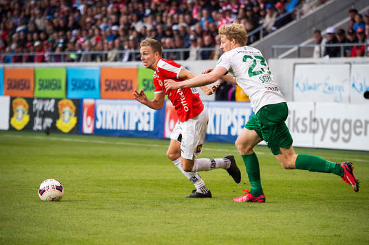 Kalmars Jonathan Ring och Hammarbys Lars Saetra