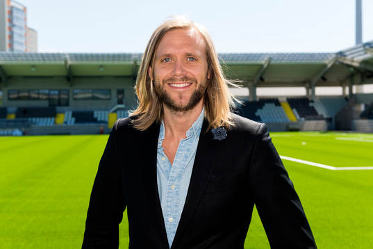 Marcus Jodin, BK Häckens marknadschef, på  Häckens nya