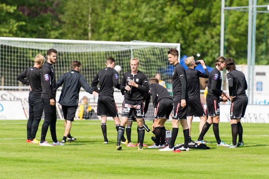 Varbergs lag före fotbollsmatchen i Superettan mellan
