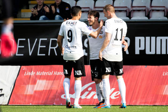 Örebros Nordin Gerzic jublar