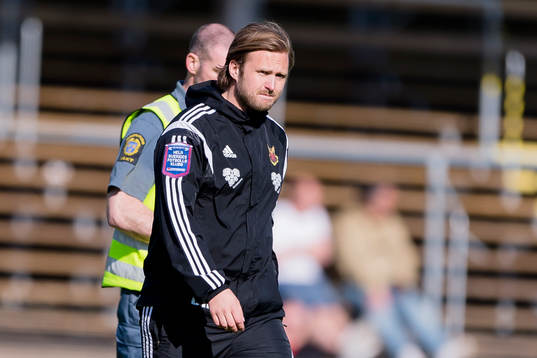 Östersunds assisterande tränare Björn Hamberg deppar