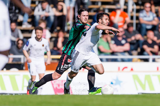 Varbergs Robin Tranberg och Östersunds Brwa Hekmat Nouri