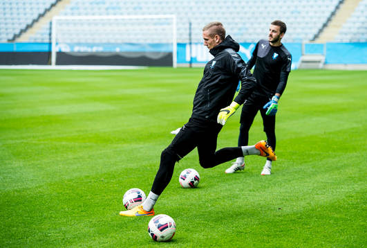Målvakterna Robin Olsen och Zlatan Azinovic