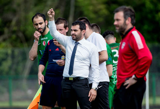 I förgrunden FC Rosengårds tränare Hasse Mattisson och i