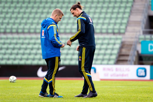 Sveriges Zlatan Ibrahimovic vill ha shorts så då klipps